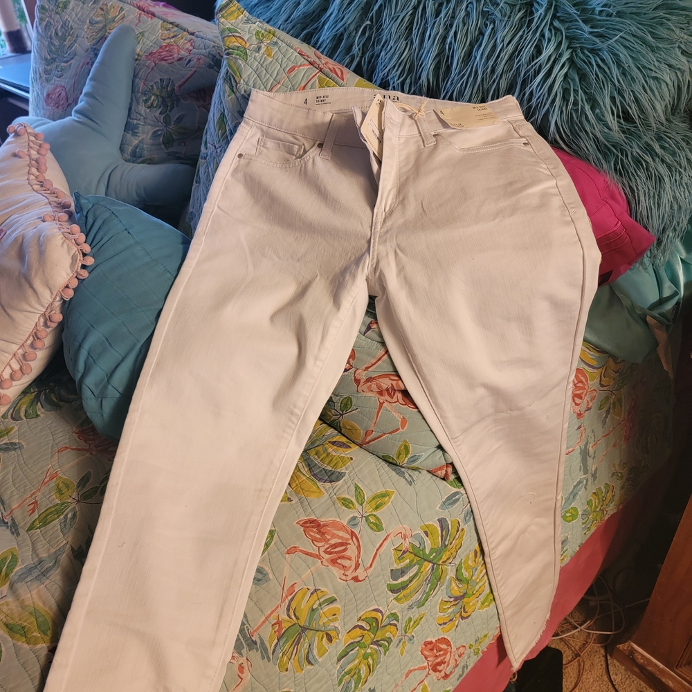 a.n.a White Mid-Rise Skinny Jeans